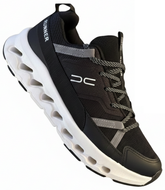 RUNNER – Chaussures de sport noire avec touches blanches, style et confort
