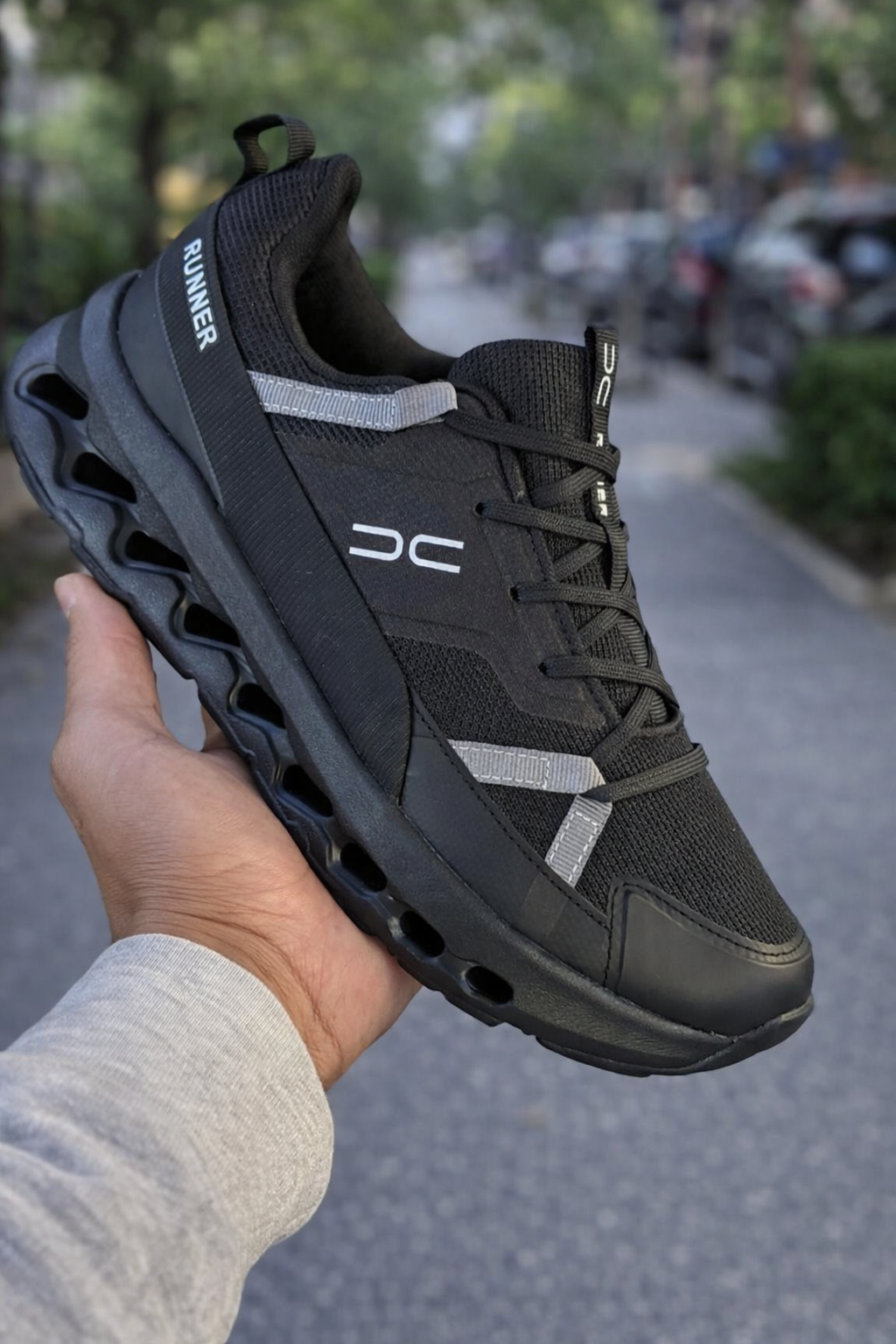 RUNNER – Chaussures de sport 100% noires, confort et performance